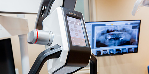 むし歯治療に使用する機器の写真