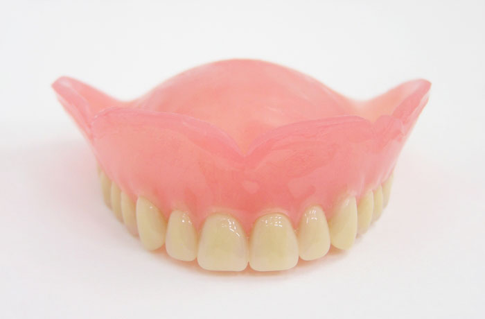 入れ歯の写真
