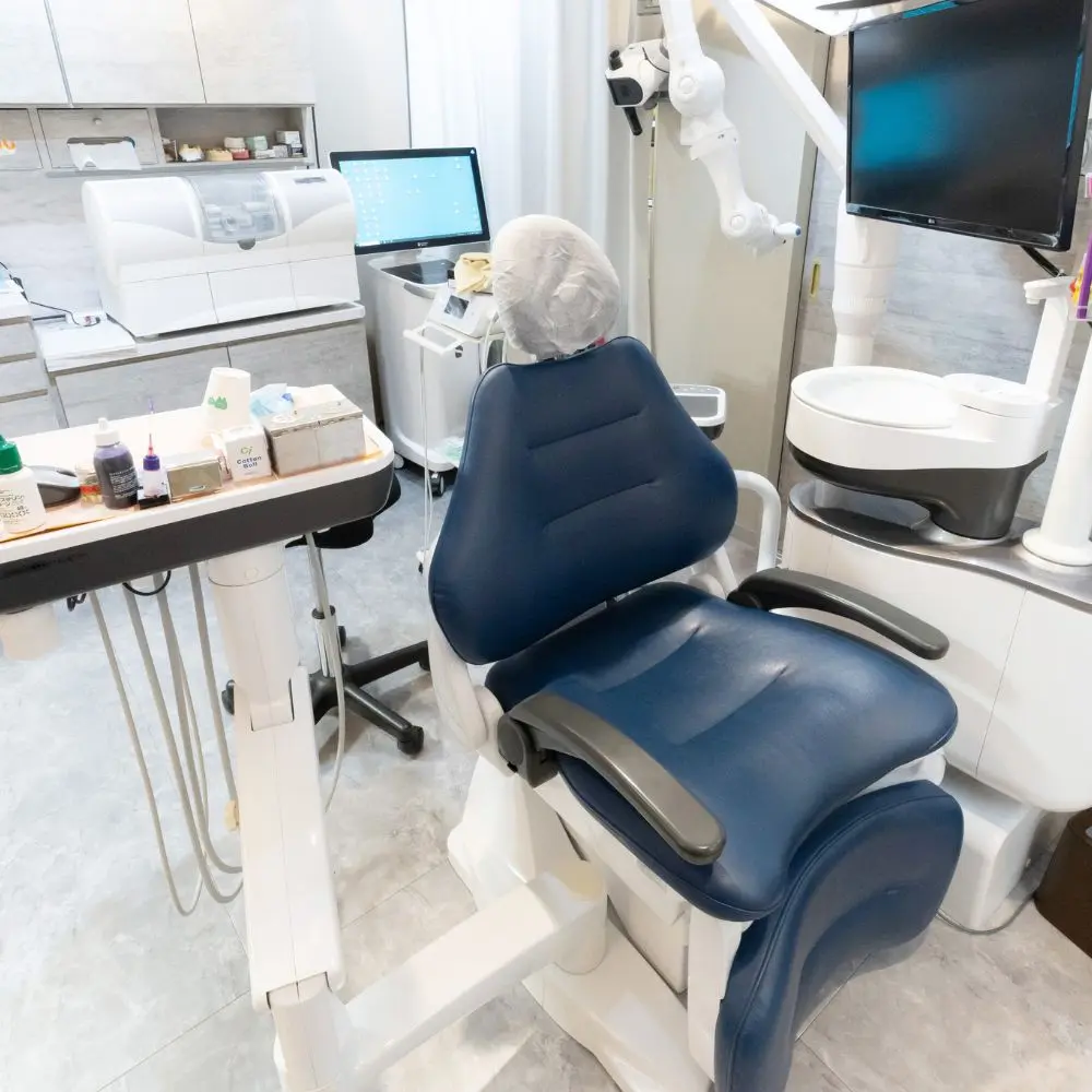永沢デンタルクリニックの半個室のチェア